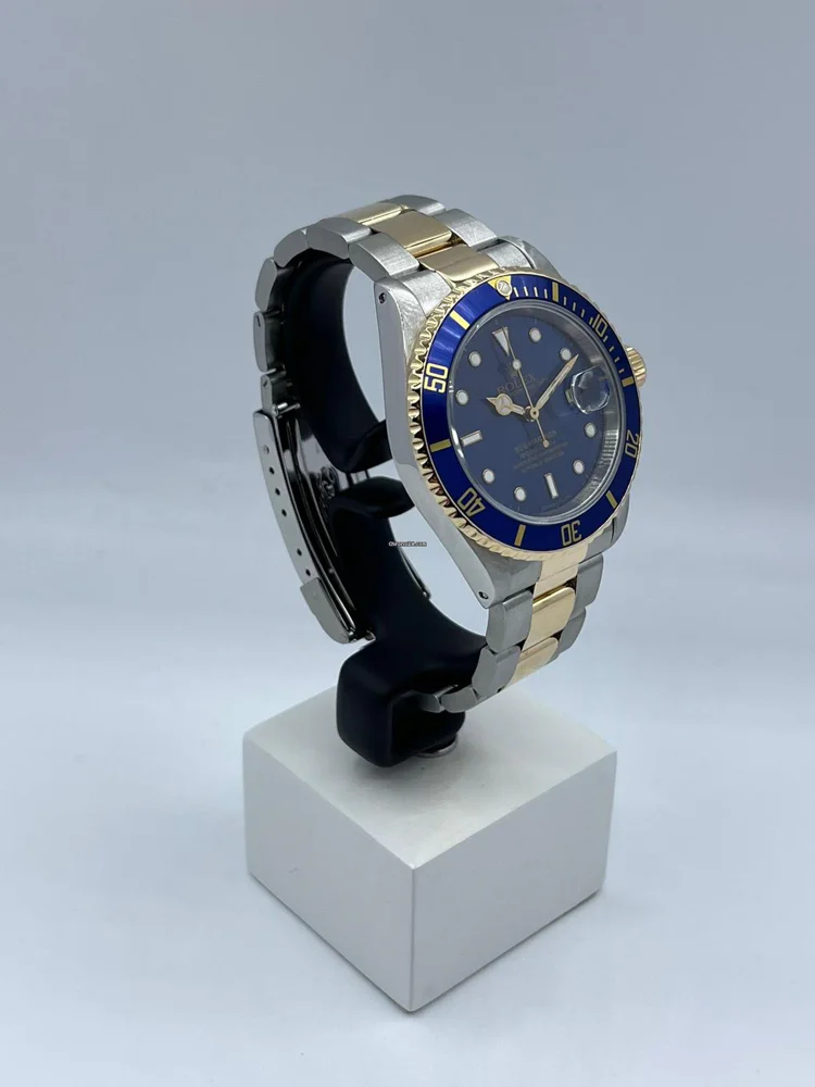 Rolex Submariner Date box and papers 1993